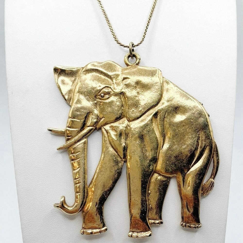 Monet Vintage Elephant Pendant Chain 24”